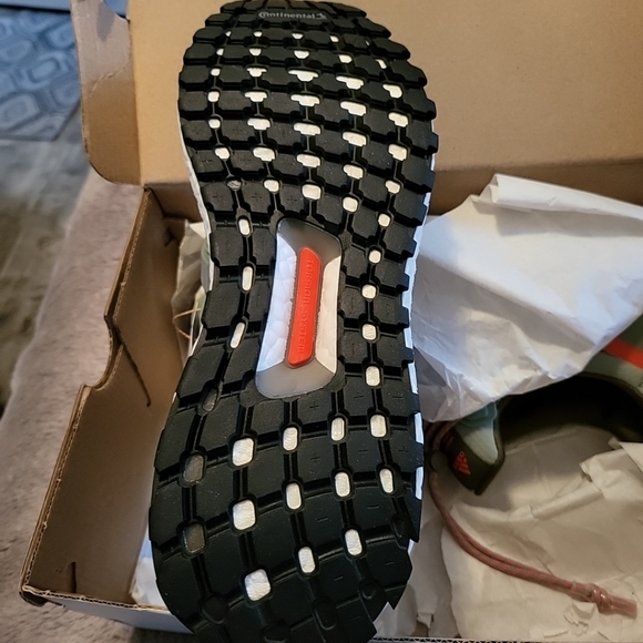Adidas UltraBoost 1.0 men 7 women 9 NIB display picture 3